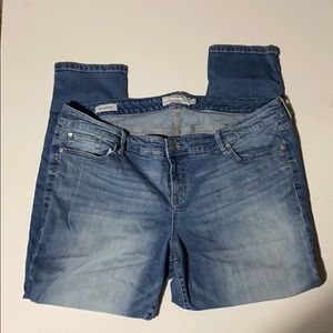 Torrid boyfriend size 22R jeans